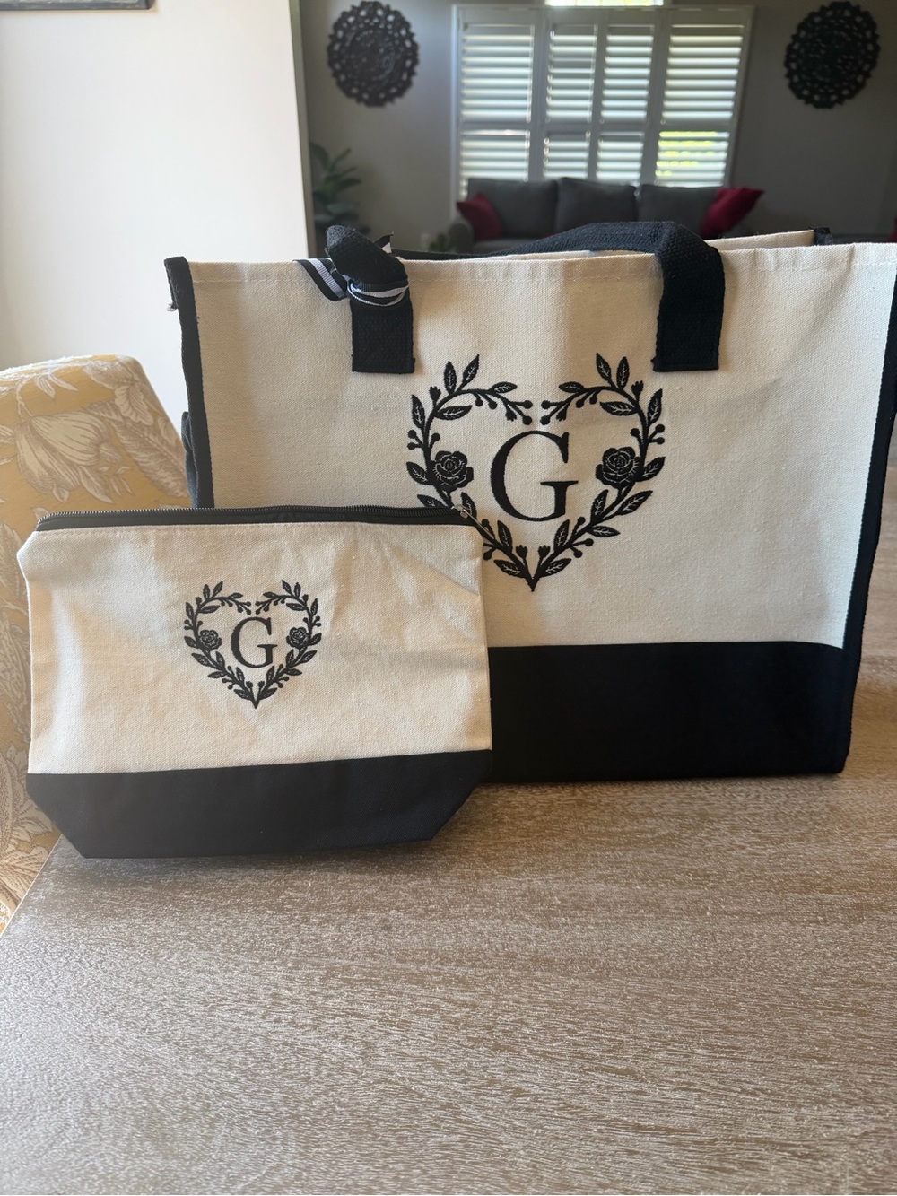 NWOT Monogram “G” Canvas Tote Bag & Matching Zipper Pouch